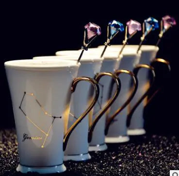 Vaso de cerámica del signo zodiacal