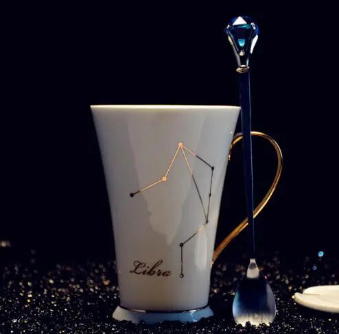 Vaso de cerámica del signo zodiacal