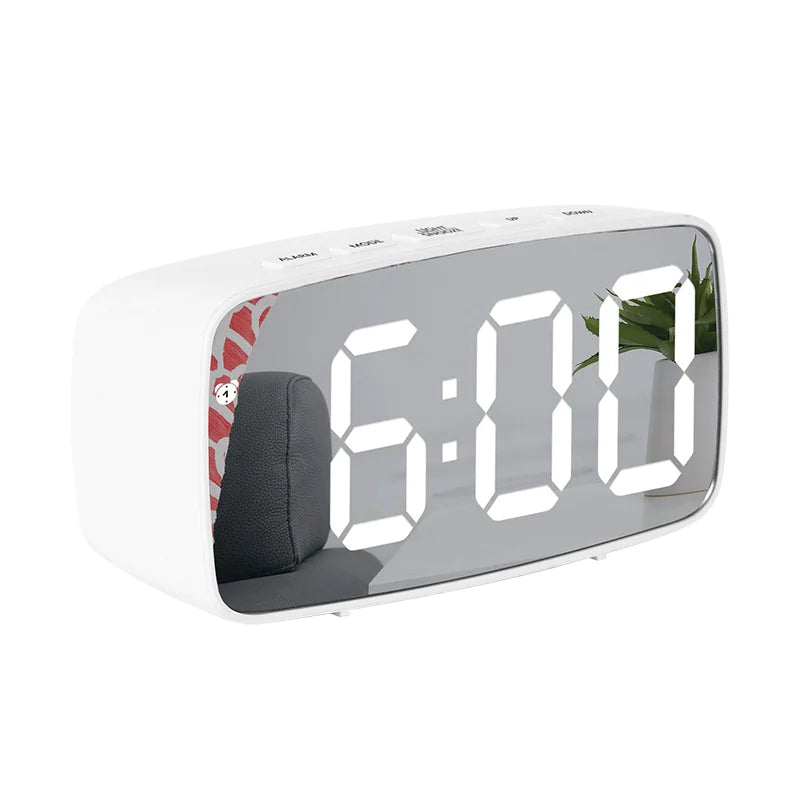 Reloj despertador LED