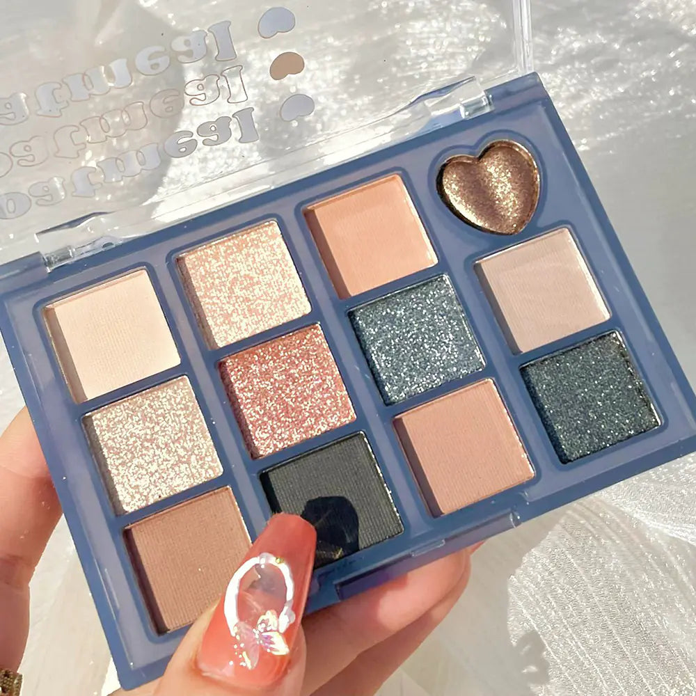 Paleta de sombras de ojos mate y brillantes